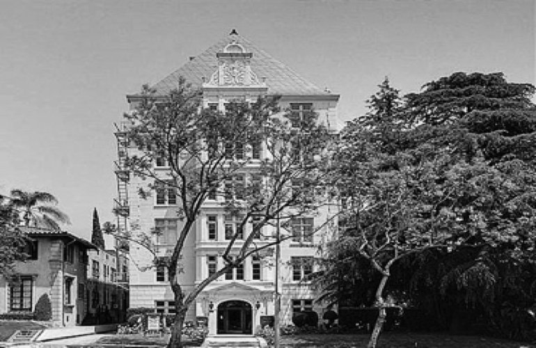 Savoy Plaza Apartments in West Hollywood