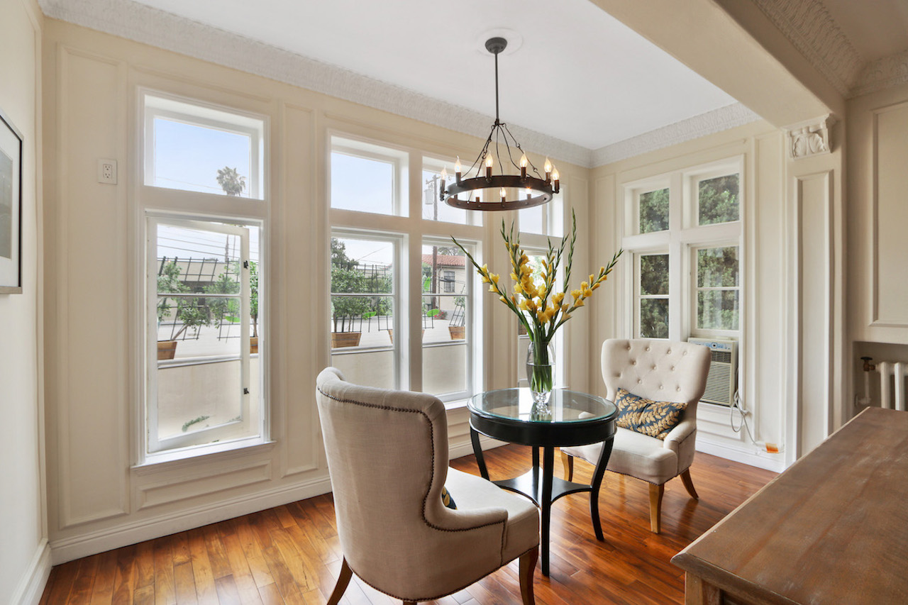 Savoy Plaza Apartments in West Hollywood